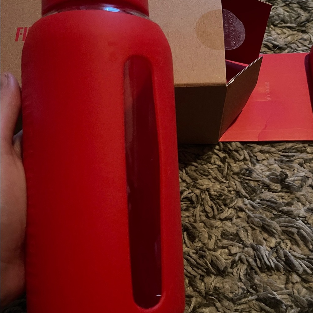 ❤️FIRST AID BEAUTY NEW WATER BOTTLE!! - Picture 3 of 6